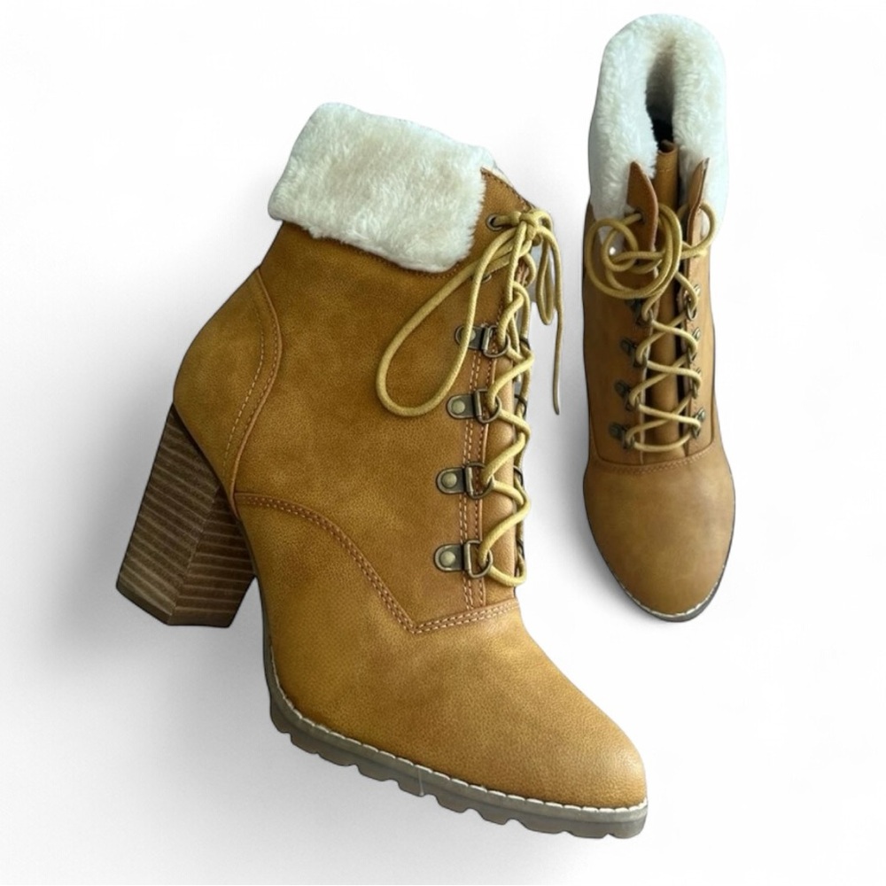Cato Camel Colored Size 8 Faux Fur Booties 3.5" Block Heel NWOT